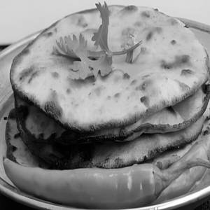 Missi Roti Pyaaz Wali