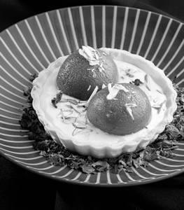 Gulab Jamun Fish Rabri