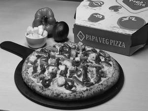 Korean Chilli Paneer Pizza