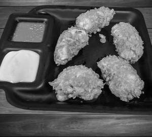 Veg Kurkure Momos 6 PC