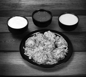 Afghani Tandoori Paneer Momos