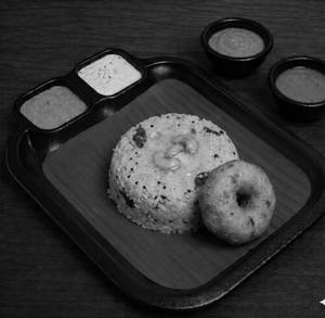 Nei Pongal + Vada