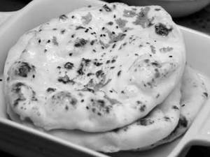 Hariyali Paneer Naan