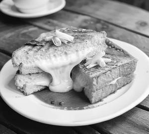 Cream White Chocolate  Toast