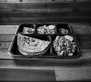 Paratha thali