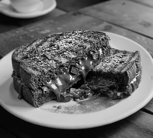 Grilled Chocolate Sandwich