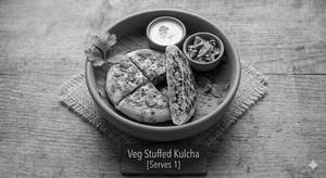 Veg Stuffed Kulcha [Serves 1]