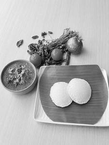 IDLY 2 PCS MUTTON THANI KOZHAMBHU