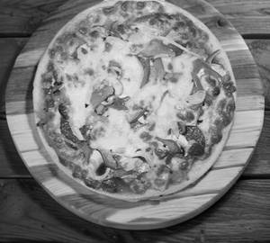 Tomato Onion Capcicum Pizza