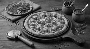Spicy Paneer Pizza