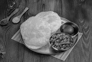 Chole Bhature - Gulab Jamun Combo