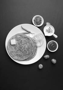 Aloo Prantha With Pickle