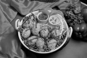 Veg fried momos