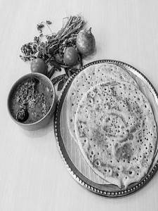 KAL DOSA 2pcs WITH MEEN KOZHAMBHU