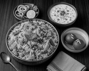 Veg Biryani With Raita + Gulab Jamun 2 Pic