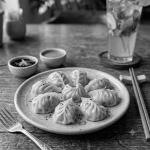 Veg Steamed Dimsums [8 Pieces]