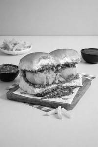 Schezwan Vada Pao