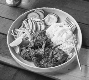 Chicken Kalla Vuna  Rice