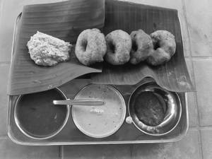 Vada [4 pieces]