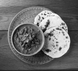 4 Phulka + Rajma Curry