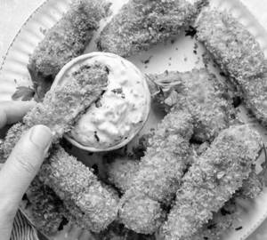 Garlic fish fingers with thousands sauce