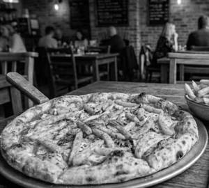 Spicy fries pizza with soft drink (200ml)