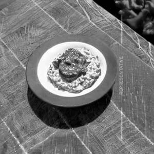 Grilled pesto cottage cheese (v)