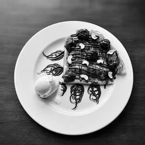 Abrahamstr - Strawberry Nutella Crepes