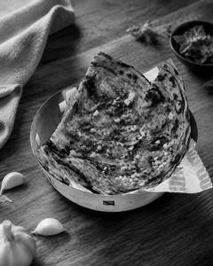 Garlic Lachha Paratha