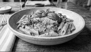 Mix sauce pasta