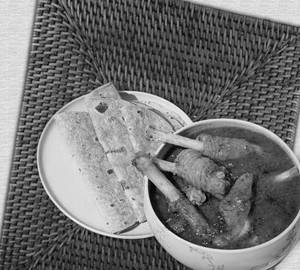 Mutton Paya Soup with 4 Roti 