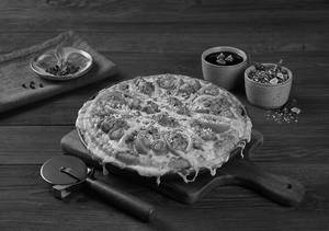 Makhani Chicken Pizza