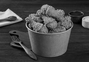 Crispy Chicken Bucket (12 Pcs)