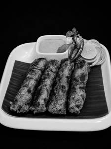 Subz Seekh Kebab - Mixed Vegetables , Hari Chutney , Spicy Tomato