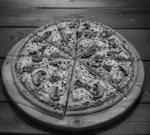 Tandoori Paneer Pizza