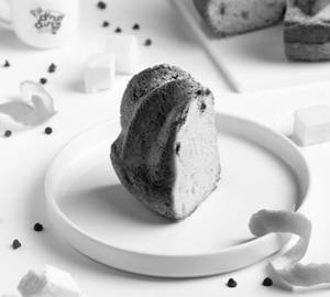 Bundt Cake Slice (Bundt It Like Beckham)