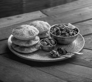 5 Poori with Bhindi & Achar
