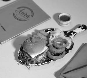 Aura Special Burger