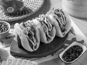 Crispy Chicken Bao (3 Pcs)