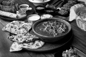 Chole Kulcha