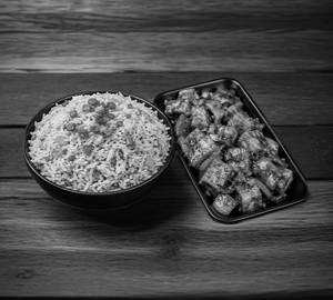 Veg fried rice + chilli paneer