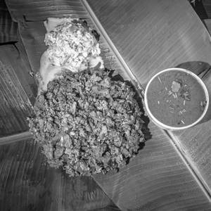 VAZHAI ELAI KOTHU PAROTTA CHICKEN