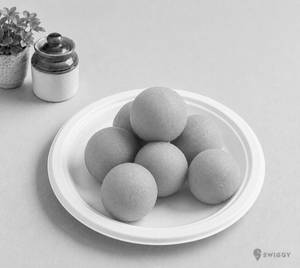 Deshi Ghee ke Besan ke Laddu