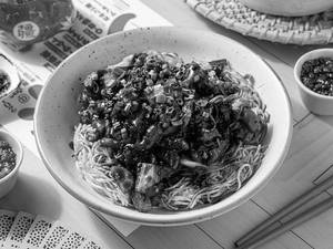 Chicken Pan Fried Noodles In Black Bean Sauce