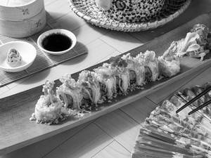 Dynamite Prawn Roll