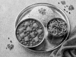 Aloo Matar Rice Mini Thali