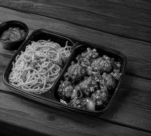 Veg noodles + veg manchurian