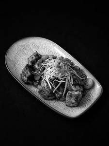 Singaporean Chilly Paneer - Tossed In Tumeric , Chilli