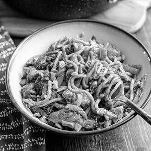 Egg chicken noodles