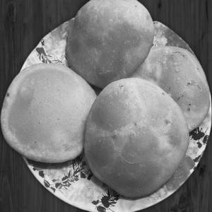 Chole Puri [ 5 Pc.puri ]